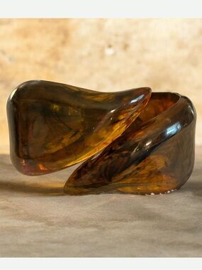Vintage Mid Century Root beer Swirl Lucite Hinged Clamper Bypass Bracelet